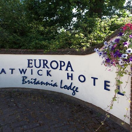 Europa Gatwick Hotel & Spa Crawley  Exteriör bild